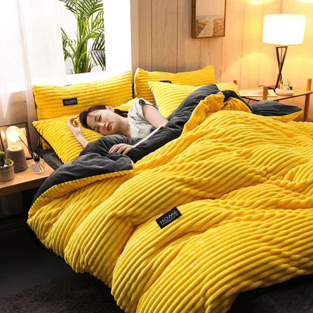 Jogo de Roupas de Cama em Veludo Home™ - Casa Amarela